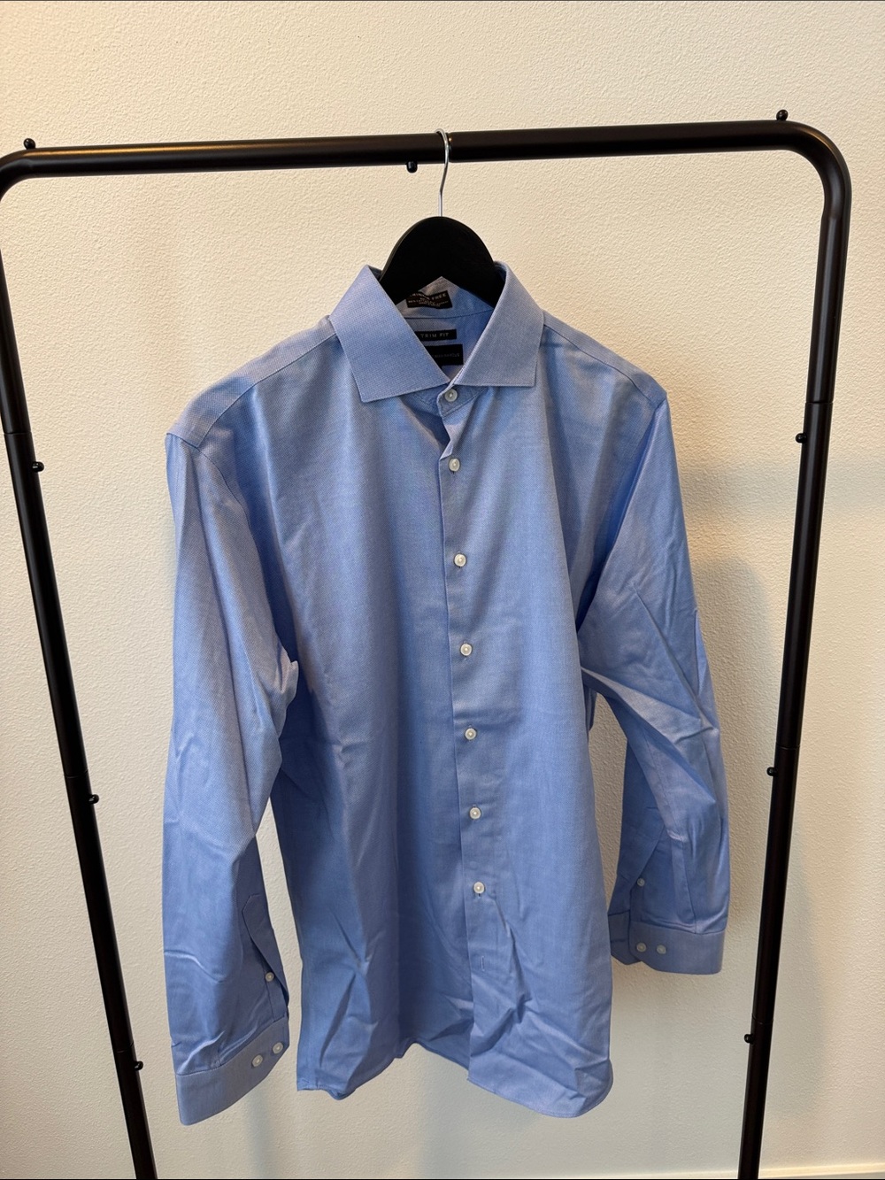 Neiman Marcus Men’s Light Blue Dress Shirt - Classic Spread Collar